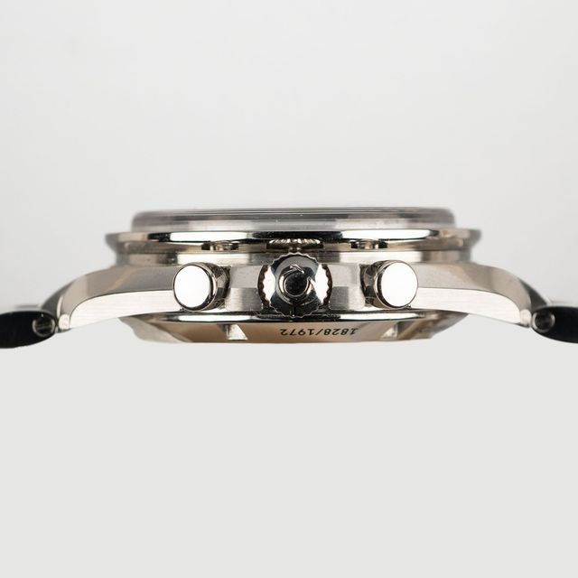 Omega Speedmaster Apollo 311.30.42.30.99.002 Image 2